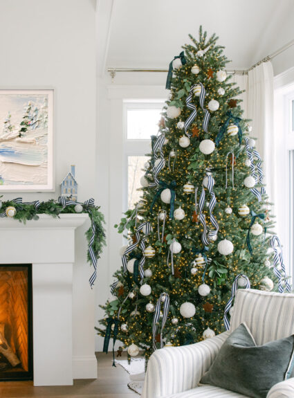 A Classic Coastal Christmas Living Room Tour